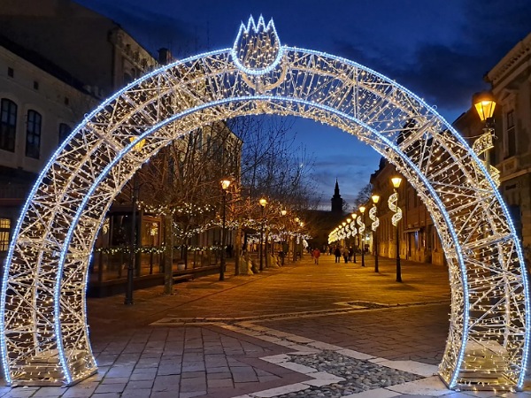 Esztergom ünnepi díszben 
