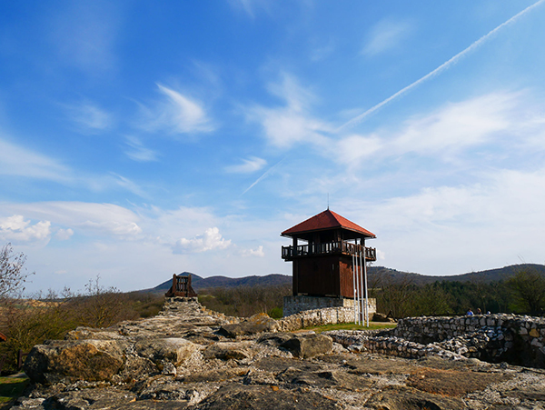 Várrom a Mátyás-dombon - Solymári vár